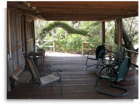 A large deck surrounds the cabin - perfect for meditation and yoga retreats